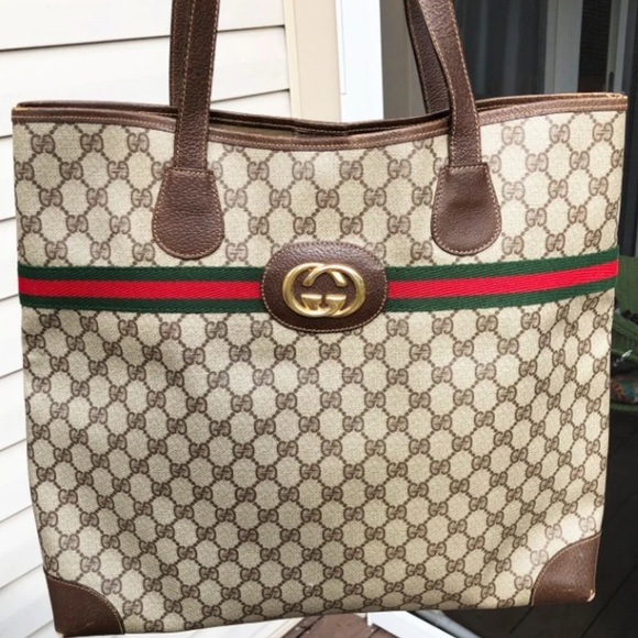 Gucci Handbags - ❤️Gucci Tote❤️
